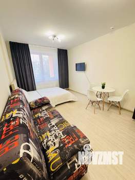 Студия квартира, посуточно, 35м2, 1/25 этаж