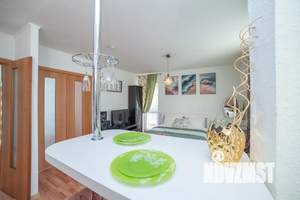 Студия квартира, посуточно, 33м2, 3/10 этаж
