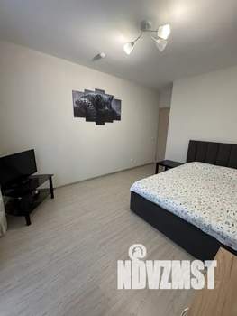 1-к квартира, посуточно, 35м2, 11/25 этаж