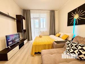 Студия квартира, посуточно, 34м2, 11/25 этаж