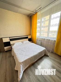 Студия квартира, посуточно, 35м2, 11/16 этаж