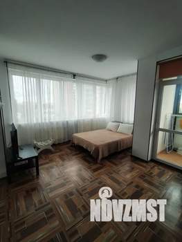 Студия квартира, посуточно, 40м2, 5/25 этаж
