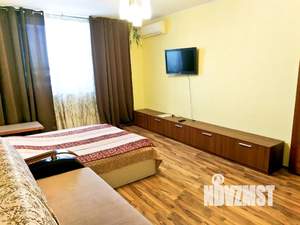 1-к квартира, посуточно, 38м2, 3/10 этаж
