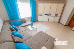 1-к квартира, посуточно, 55м2, 1/1 этаж