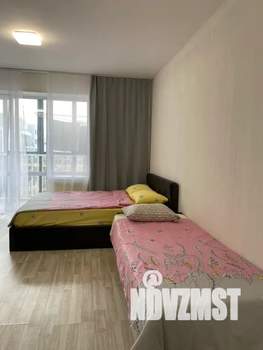 Студия квартира, посуточно, 30м2, 5/10 этаж