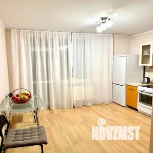 1-к квартира, посуточно, 35м2, 13/16 этаж