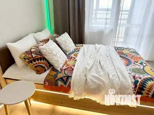 Студия квартира, посуточно, 32м2, 23/25 этаж