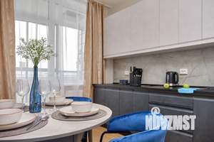 1-к квартира, посуточно, 42м2, 15/23 этаж