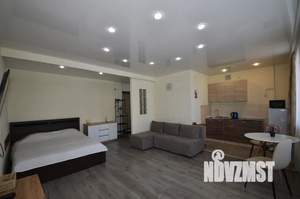 Студия квартира, посуточно, 37м2, 3/5 этаж