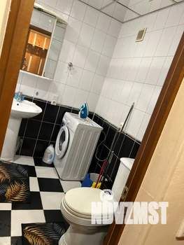 Студия квартира, посуточно, 42м2, 1/5 этаж