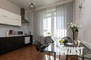 1-к квартира, посуточно, 40м2, 18/25 этаж