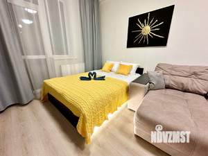 Студия квартира, посуточно, 32м2, 11/25 этаж