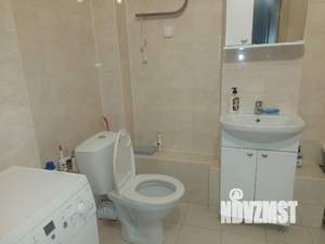 Студия квартира, посуточно, 40м2, 11/16 этаж