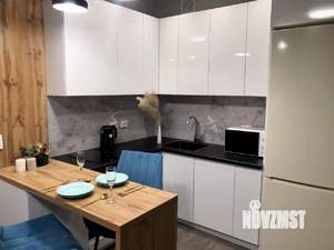 2-к квартира, посуточно, 42м2, 14/25 этаж