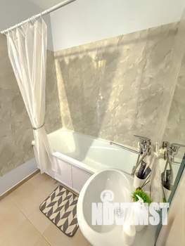 Студия квартира, посуточно, 40м2, 8/25 этаж