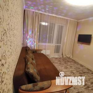 1-к квартира, посуточно, 38м2, 4/9 этаж