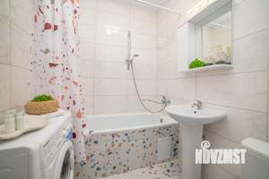 2-к квартира, посуточно, 40м2, 1/1 этаж