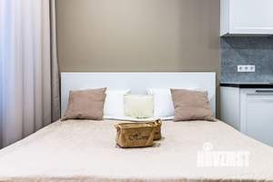 Студия квартира, посуточно, 52м2, 14/15 этаж