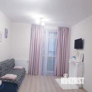 Студия квартира, посуточно, 30м2, 3/25 этаж