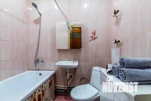 Студия квартира, посуточно, 27м2, 3/18 этаж