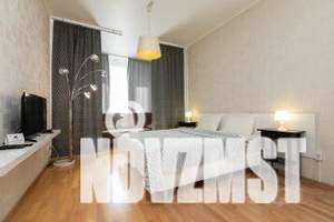 1-к квартира, посуточно, 40м2, 18/25 этаж