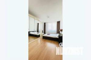 1-к квартира, посуточно, 42м2, 1/18 этаж