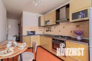 1-к квартира, посуточно, 35м2, 3/10 этаж