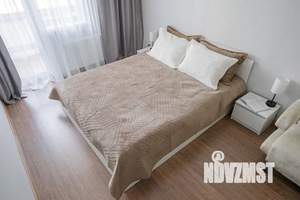 1-к квартира, посуточно, 40м2, 2/17 этаж