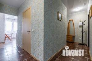 2-к квартира, посуточно, 45м2, 13/32 этаж