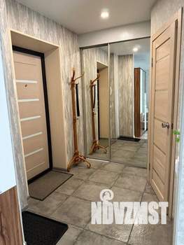 Студия квартира, посуточно, 37м2, 1/5 этаж