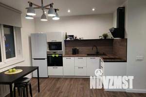 2-к квартира, посуточно, 52м2, 18/33 этаж