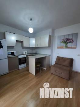 Студия квартира, посуточно, 28м2, 18/25 этаж