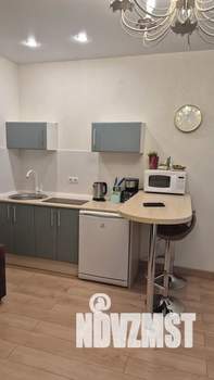 Студия квартира, посуточно, 35м2, 5/19 этаж