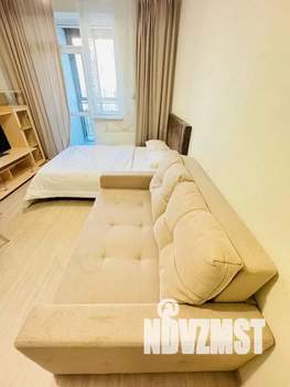 Студия квартира, посуточно, 40м2, 11/25 этаж