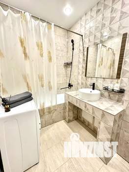 Студия квартира, посуточно, 34м2, 17/25 этаж