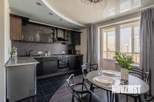 1-к квартира, посуточно, 62м2, 9/16 этаж