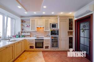 4-к квартира, на длительный срок, 151м2, 10/12 этаж