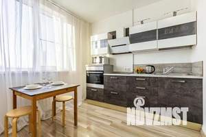 1-к квартира, посуточно, 40м2, 8/15 этаж