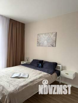 1-к квартира, посуточно, 37м2, 12/30 этаж