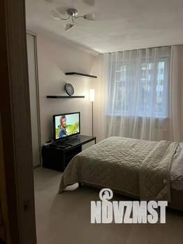 Студия квартира, посуточно, 40м2, 1/5 этаж