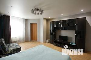 1-к квартира, посуточно, 60м2, 10/18 этаж