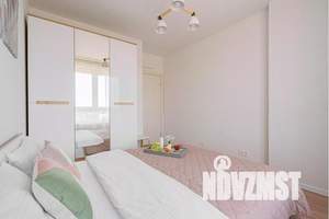 1-к квартира, посуточно, 37м2, 9/16 этаж