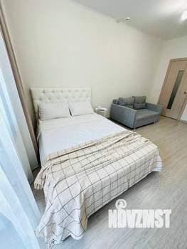 Студия квартира, посуточно, 40м2, 11/25 этаж