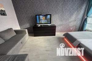 1-к квартира, посуточно, 35м2, 16/35 этаж
