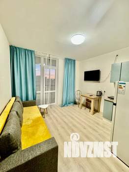 Студия квартира, посуточно, 28м2, 18/25 этаж