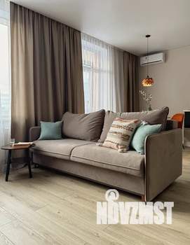 Студия квартира, посуточно, 40м2, 17/25 этаж
