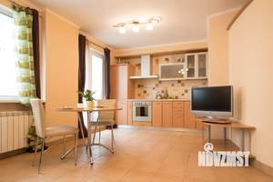 Студия квартира, на длительный срок, 40м2, 8/10 этаж