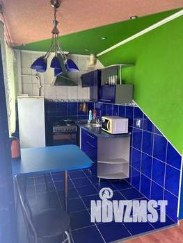 Студия квартира, посуточно, 42м2, 1/5 этаж