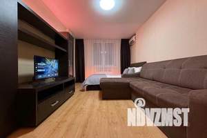 1-к квартира, посуточно, 43м2, 7/18 этаж