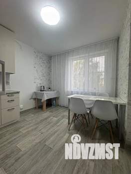 1-к квартира, посуточно, 34м2, 3/8 этаж